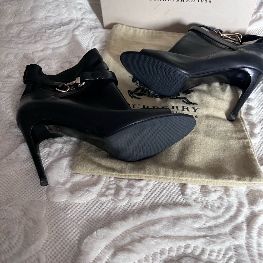Burberry booties, authentic, excellent condition